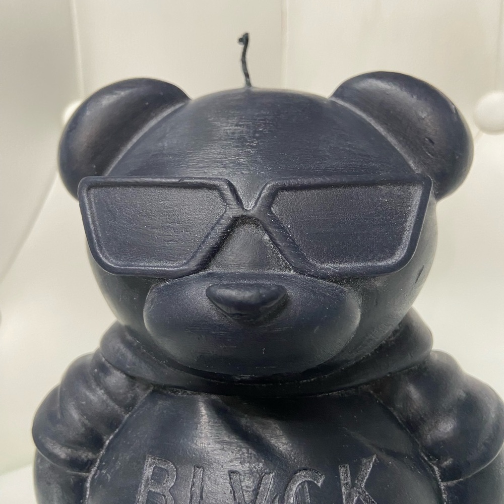 BLVCK PARIS Black Teddy Bear Candle Black Cedar & Juniper Scent 6" X 4.5" X 5" - Picture 9 of 13